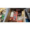 Image 3 : LOT OF MINIATURE DOLLHOUSE FURNITURE
