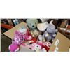 Image 2 : BOX OF DOLLS AND STUFFED ANIMALS