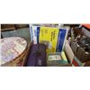 Image 2 : STORAGE CONTAINERS AND 2 HAT BOXES