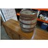 Image 1 : VINTAGE WOOD BARREL