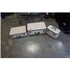 Image 1 : SET OF 3 VINTAGE SUITCASES