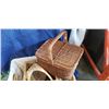 Image 2 : LOT OF WICKER BASKETS