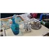 Image 1 : ART GLASS VASE AND CENTERPIECE AND MINI NHL TROPHIES