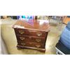 Image 1 : PENNSYLVANIA HOUSE MAHOGANY 3 DRAWER CHEST