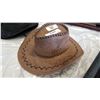 Image 2 : 5 NEW COWBOY HATS