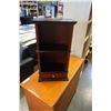 Image 1 : BOMBAY CO SHELF APPROX 25 INCHES TALL