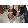 Image 8 : ROUND GLASS DINING TABLE WITH 4 MODERN CHAIRS