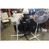 Image 1 : 3 FLOOR FANS - 2 WHITE ONE BLACK