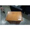 Image 2 : MAPLE 3 DRAWER NIGHTSTAND