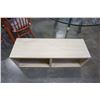 Image 2 : SHORT MAPLE SHELF