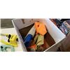 Image 3 : 2 SPRINKLERS AND CAR WASH ITEMS