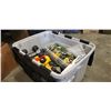 Image 1 : TOTE OF ARMY MEN, KIDS TOY CARS, ETC