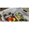 Image 2 : TOTE OF ARMY MEN, KIDS TOY CARS, ETC