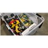 Image 3 : TOTE OF ARMY MEN, KIDS TOY CARS, ETC
