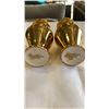 Image 7 : 2 MUSIC DRESSER BOXES AND 2 ROYAL WINTON VASES