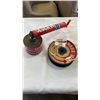 Image 1 : VINTAGE LUCKY SPRAYER AND CANADA WIRE