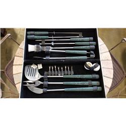 GOLF CLUB HANDLE BBQ SET