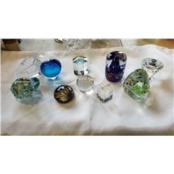 LARGE LOT OF ESTATE ART GLASS PAPER WEIGHTS
