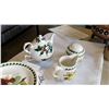 Image 3 : 17 PIECES PORTMERION CHINA POMONA AND OTHER