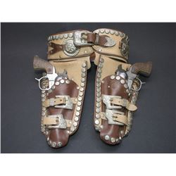 Roy Rogers Double Gun Belt W/ 2 Cap Guns