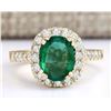 Image 1 : 2.31 CTW Natural Emerald And Diamond Ring In 18K Yellow Gold