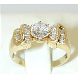 5605 14K Gold Ring w/ Diamonds