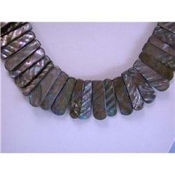 7519 Dyed Shell Necklace