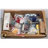 Image 1 : LARGE BOX OF BAKING SUPPLIES AND PANS