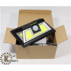 LOT OF 2 NEW SOLAR SECURITY LED LIGHTS