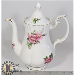 ROYAL ALBERT PRAIRIE ROSE TEA POT W/LID