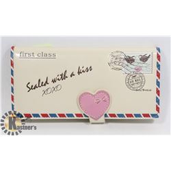 NEW SHAG WEAR WOMENS WALLET