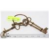 Image 1 : ANTIQUE KEYS