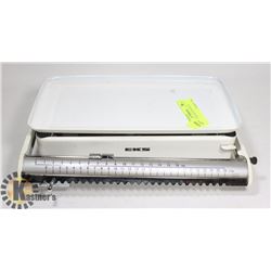 26LB VINTAGE KITCHEN SCALE