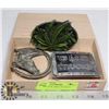 Image 1 : CIGAR BOX /W 3 BELT BUCKLES