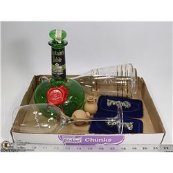 LOT OF 2 VINTAGE ITALY A.L. VELVET GIRL AND BOY CH