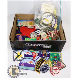 BOX OF VINTAGE PATCHES, SCOUT BADGES, AND