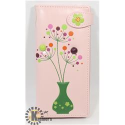 NEW SHAG WEAR WOMENS WALLET