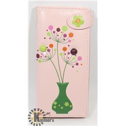 NEW SHAG WEAR WOMENS WALLET