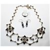 Image 1 : 22)  SILVER TONE NECKLACE WITH GREY, CLEAR