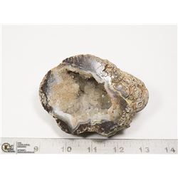 BOX WITH CUT GEODE - 4 1/2"L X 3"W X 3"H -