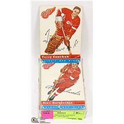 1954 TOPPS VINTAGE HOCKEY CARDS  - 34 CARDS