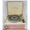 Image 1 : VINTAGE ELECTROHOME PHONOGRAPH