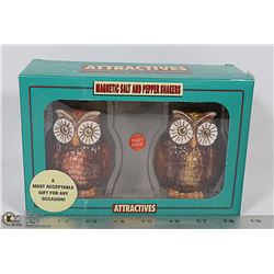 NEW PAIR OF MAGNETIC KISSING OWL SALT & PEPPER