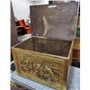 Image 2 : VINTAGE COPPER/BRASS FIREPLACE BOX
