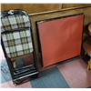 Image 1 : VINTAGE FOLDING CARD TABLE WITH 4 CHAIRS