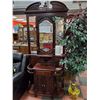 Image 1 : VINTAGE ENTRANCE / HALL CABINET