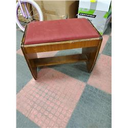 VINTAGE VANITY BENCH / STOOL 22 X 14 X 17