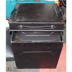 NEW NESTING BOXES. LARGE BOX IS 16"X16"