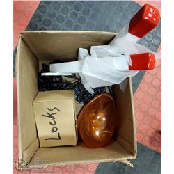 BOX WITH ORANGE EMERGENCY LIGHT, ROOF TOP CARRIER