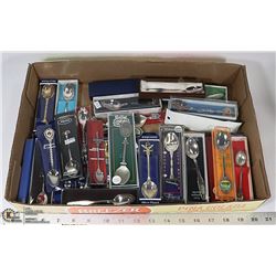 TRAY OF COLLECTOR SPOONS
